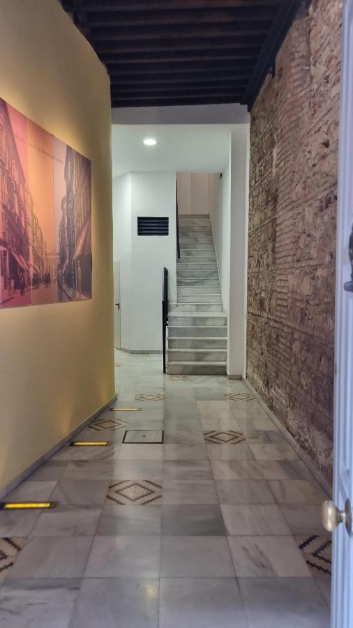 Puerta De Alhambra Apartment Малага Екстериор снимка